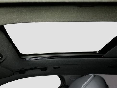 New 2026 Jeep Grand Cherokee Limited image 25