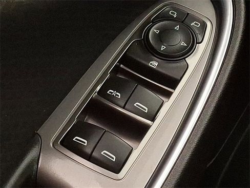 Used 2017 Chevrolet Malibu LT image 23