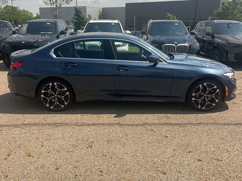 Used 2025 BMW 330i xDrive Sedan AWD/4WD image 3