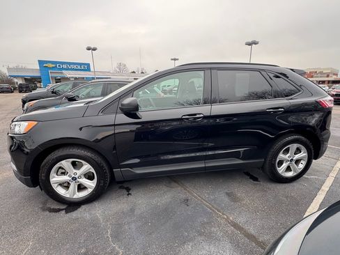 Used 2022 Ford Edge SE image 4