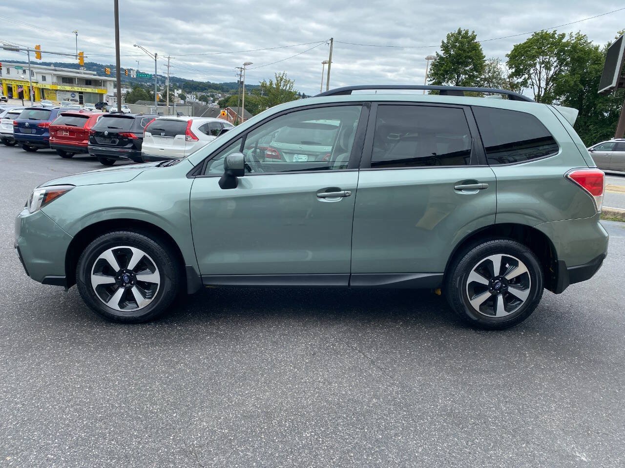 Used 2018 Subaru Forester 2.5i Premium w/ Protection Package #1 AWD/4WD image 6