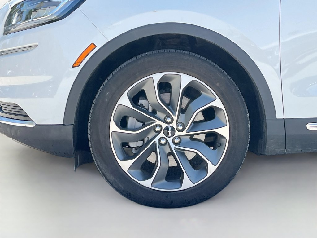 Used 2022 Lincoln Nautilus Reserve FWD image 32