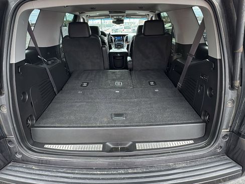 Used 2015 Cadillac Escalade Premium image 27