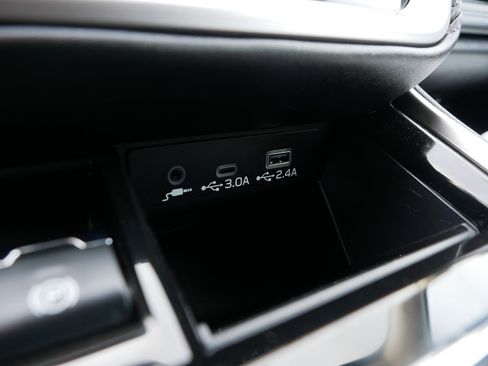 Certified 2024 Subaru Outback Limited image 33