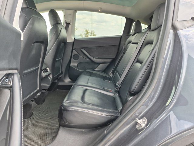 Used 2021 Tesla Model Y Long Range AWD/4WD image 19