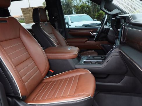 Used 2024 GMC Sierra 2500 Denali Ultimate image 31