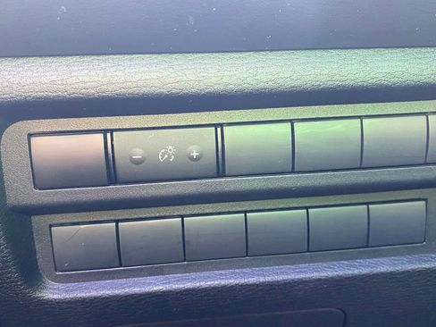 Used 2023 Mitsubishi Outlander ES FWD image 26