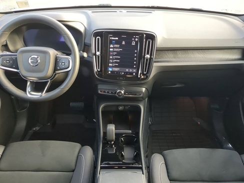 Used 2024 Volvo XC40 Recharge Plus w/ Protection Package Premier image 15
