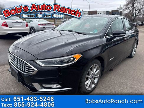 Used 2017 Ford Fusion SE w/ Equipment Group 602A image 1