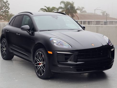 Certified 2022 Porsche Macan S image 7