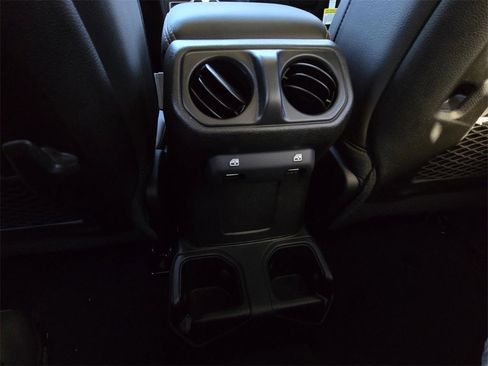 New 2025 Jeep Gladiator Sport image 14