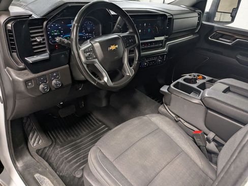 Used 2024 Chevrolet Silverado 2500 LT w/ Convenience Package AWD/4WD image 12
