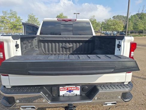 Used 2025 Chevrolet Silverado 1500 LTZ w/ LTZ Premium Package image 21