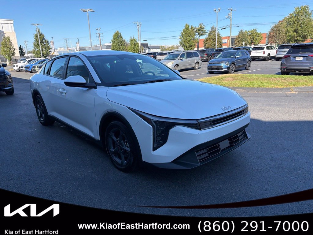 Used 2025 Kia K4 FWD image 5