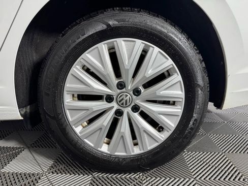 Used 2019 Volkswagen Jetta R-Line image 39