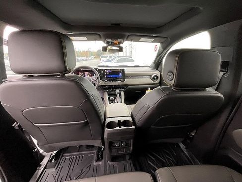 New 2026 Chevrolet Colorado ZR2 w/ Technology Package image 25