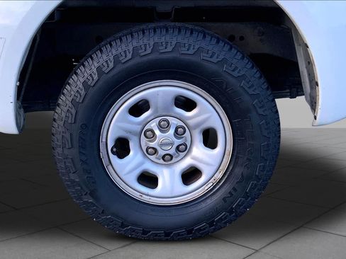 Used 2015 Nissan Frontier S RWD image 10