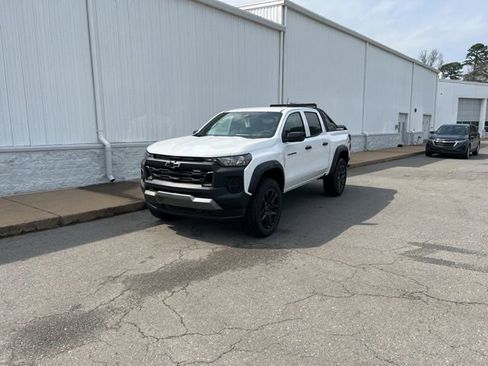 New 2025 Chevrolet Colorado Trail Boss w/ Midnight Edition image 4