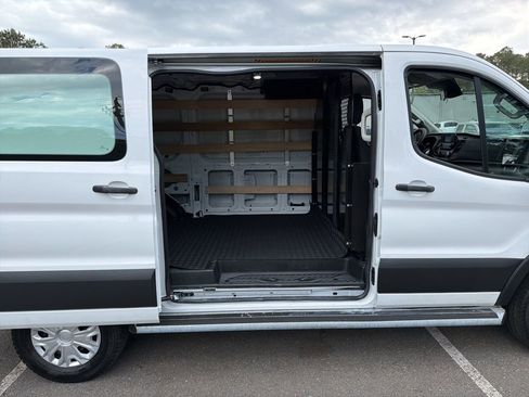 Used 2024 Ford Transit 250 Low Roof w/ Exterior Upgrade Package RWD image 25