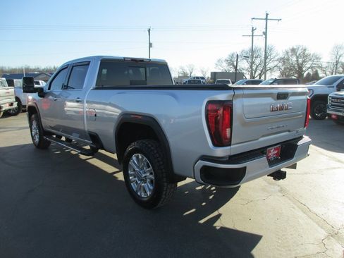 Used 2022 GMC Sierra 3500 Denali image 9