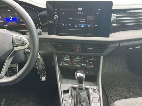 Used 2025 Volkswagen Jetta Sport image 19