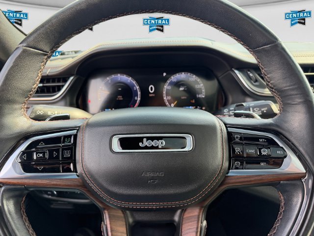 Certified 2022 Jeep Grand Cherokee Summit w/ Adv Protech Group IV AWD/4WD image 18
