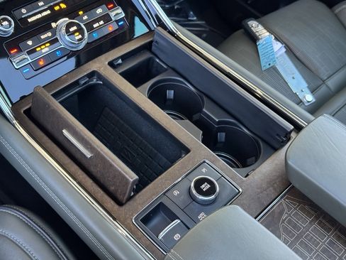 Used 2023 Lincoln Navigator Black Label image 35
