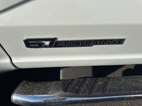 Used 2025 Ford F350 Lariat image 11