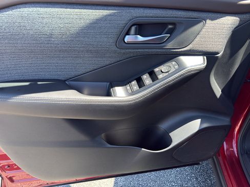 Certified 2023 Nissan Rogue SV AWD/4WD image 12