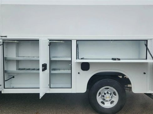 New 2025 Chevrolet Express 3500 w/ Power Convenience Package RWD image 18