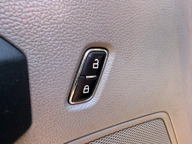 Used 2019 Ford F350 XL w/ Power Equipment Group AWD/4WD image 16