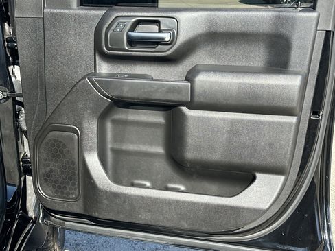 Certified 2024 Chevrolet Silverado 2500 Custom w/ Custom Convenience Package AWD/4WD image 31
