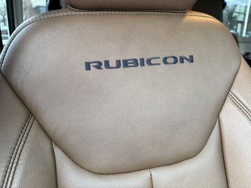 Used 2018 Jeep Wrangler Unlimited Rubicon w/ Connectivity Group image 46