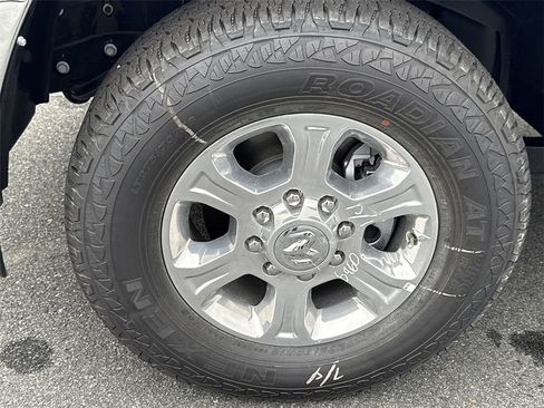 New 2025 RAM 3500 Tradesman w/ Chrome Appearance Group AWD/4WD image 32