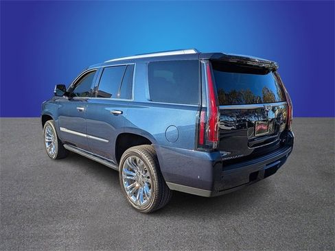 Used 2019 Cadillac Escalade Premium Luxury w/ LPO, Radiant Package image 3