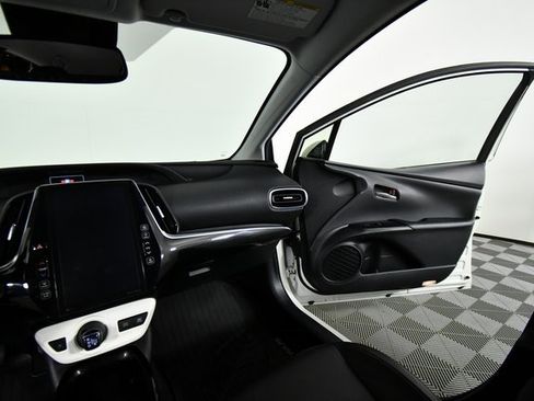 Used 2018 Toyota Prius Four Touring image 20