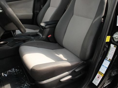 Used 2015 Toyota RAV4 LE AWD/4WD image 13