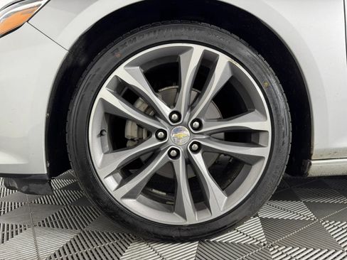 Used 2021 Chevrolet Malibu LT FWD image 41