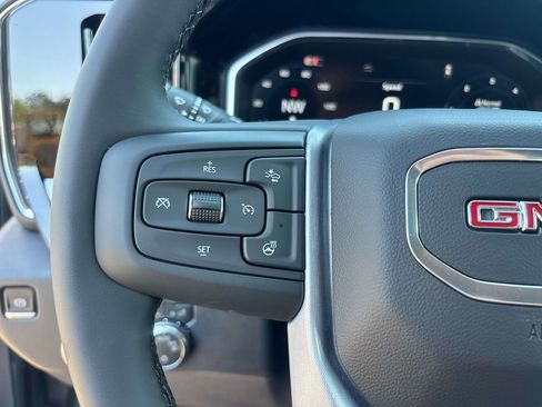 New 2026 GMC Sierra 1500 SLE w/ Preferred Package AWD/4WD image 9