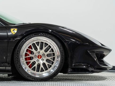 Used 2019 Ferrari 488 Pista Coupe RWD image 20