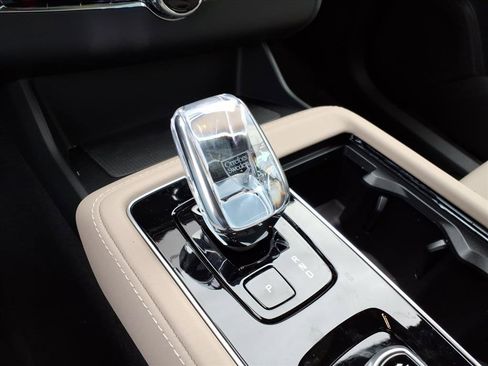 New 2026 Volvo XC90 T8 Plus w/ Protection Package Premier image 20