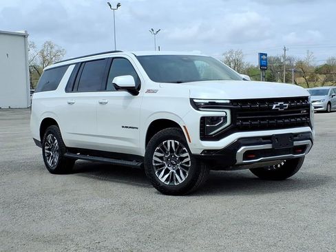 Used 2025 Chevrolet Suburban Z71 image 1