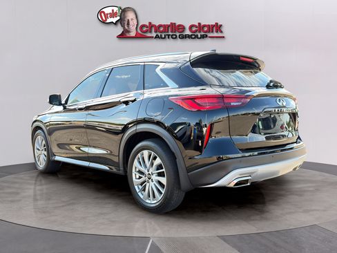 Used 2023 INFINITI QX50 Luxe FWD image 3
