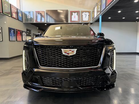 Used 2026 Cadillac Escalade V w/ LPO, Floor Liner Package image 2