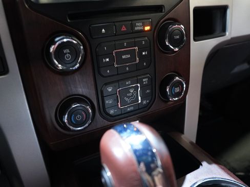Used 2013 Ford F150 King Ranch w/ King Ranch Chrome Pkg AWD/4WD image 47