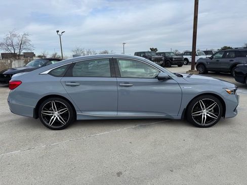 Used 2022 Honda Accord Touring image 4