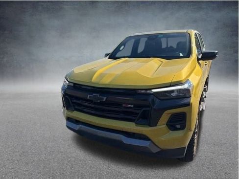 Used 2023 Chevrolet Colorado Z71 w/ Z71 Convenience Package 2 image 18