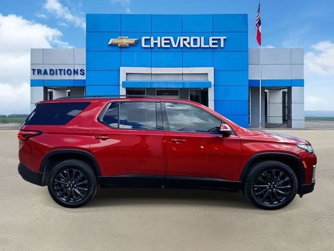 Used 2024 Chevrolet Traverse RS FWD image 10