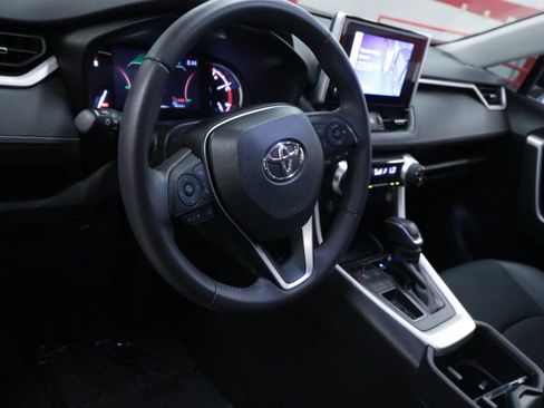 Used 2023 Toyota RAV4 XLE Premium FWD image 18