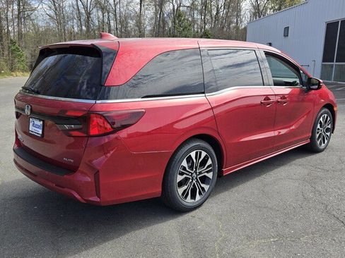 New 2026 Honda Odyssey Elite image 3